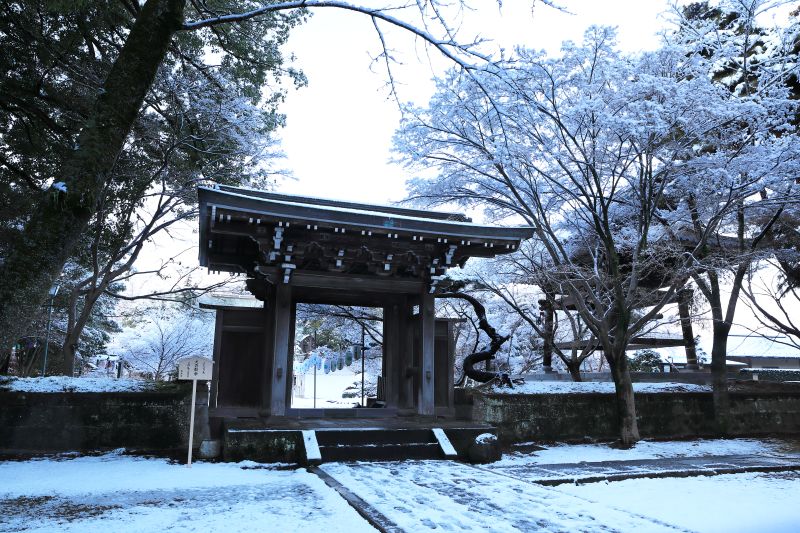 雪の東漸寺