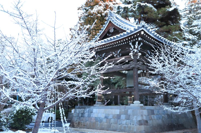 雪の東漸寺